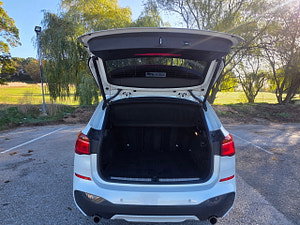 BMW X1 thumbnail