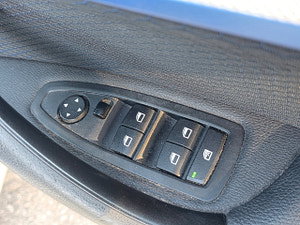 BMW X1 thumbnail