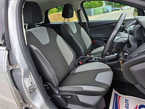 Ford Focus thumbnail