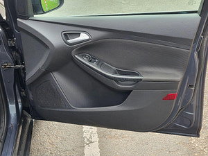 Ford Focus thumbnail