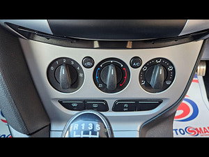 Ford Focus thumbnail