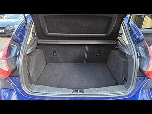 Ford Focus thumbnail