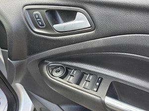 Ford Kuga thumbnail