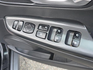 Hyundai Kona thumbnail