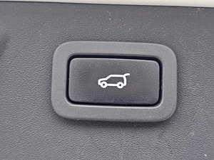 Land Rover Discovery Sport thumbnail