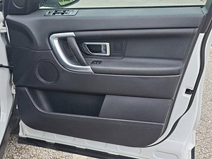 Land Rover Discovery Sport thumbnail