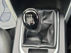 Land Rover Discovery Sport thumbnail