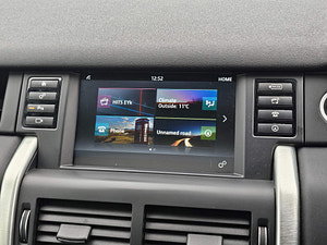 Land Rover Discovery Sport thumbnail