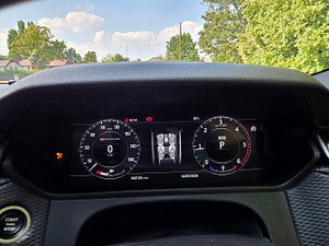 Land Rover Range Rover Velar thumbnail