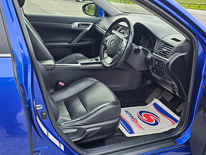 Lexus CT thumbnail