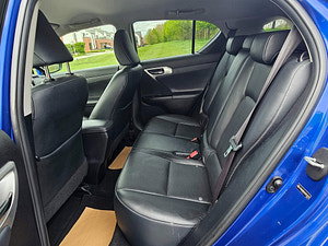 Lexus CT thumbnail
