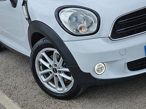 MINI Countryman thumbnail