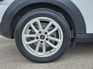 MINI Countryman thumbnail