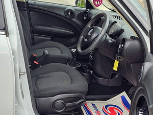 MINI Countryman thumbnail