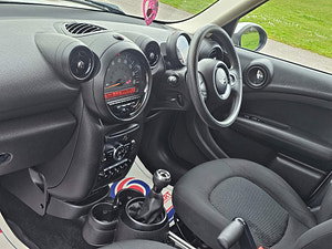 MINI Countryman thumbnail