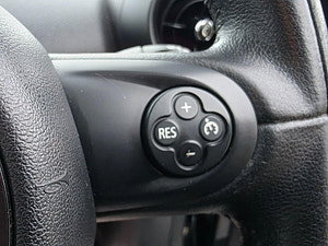 MINI Countryman thumbnail
