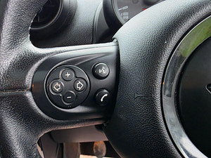 MINI Countryman thumbnail