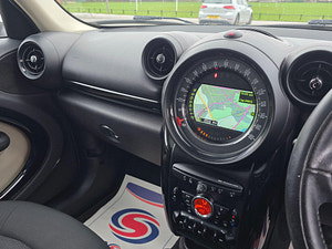 MINI Countryman thumbnail