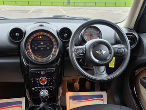 MINI Countryman thumbnail