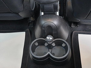 MINI Countryman thumbnail
