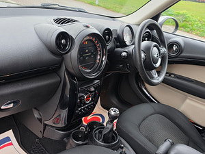 MINI Countryman thumbnail