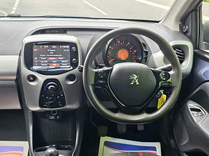 Peugeot 108 thumbnail