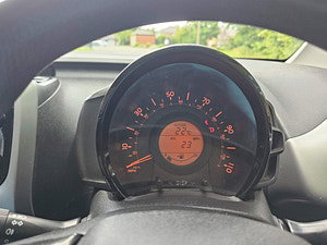 Peugeot 108 thumbnail