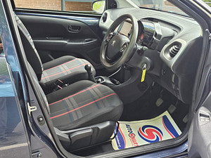 Peugeot 108 thumbnail
