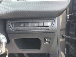 Peugeot 2008 thumbnail
