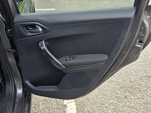 Peugeot 2008 thumbnail