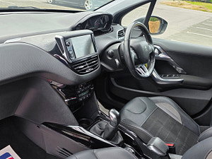 Peugeot 2008 thumbnail