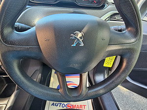 Peugeot 208 thumbnail