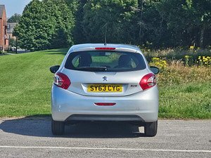 Peugeot 208 thumbnail
