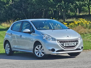 Peugeot 208 thumbnail