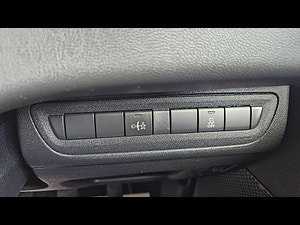 Peugeot 208 thumbnail