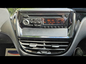 Peugeot 208 thumbnail