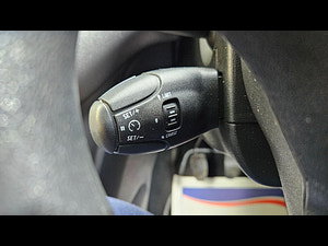 Peugeot 208 thumbnail