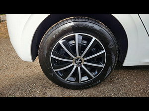 Peugeot 208 thumbnail