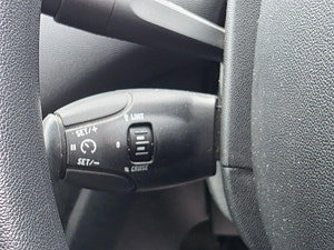 Peugeot 208 thumbnail
