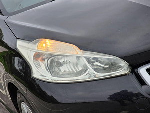 Peugeot 208 thumbnail