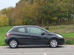 Peugeot 208 thumbnail