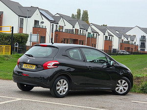 Peugeot 208 thumbnail