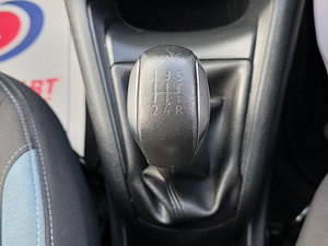 Peugeot 208 thumbnail
