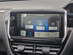 Peugeot 208 thumbnail