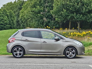Peugeot 208 thumbnail