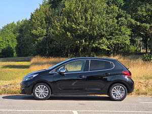 Peugeot 208 thumbnail