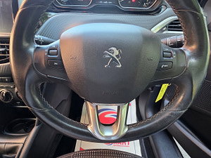 Peugeot 208 thumbnail