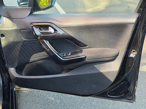 Peugeot 208 thumbnail