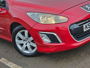 Peugeot 308 thumbnail