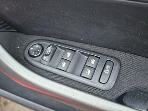 Peugeot 308 thumbnail
